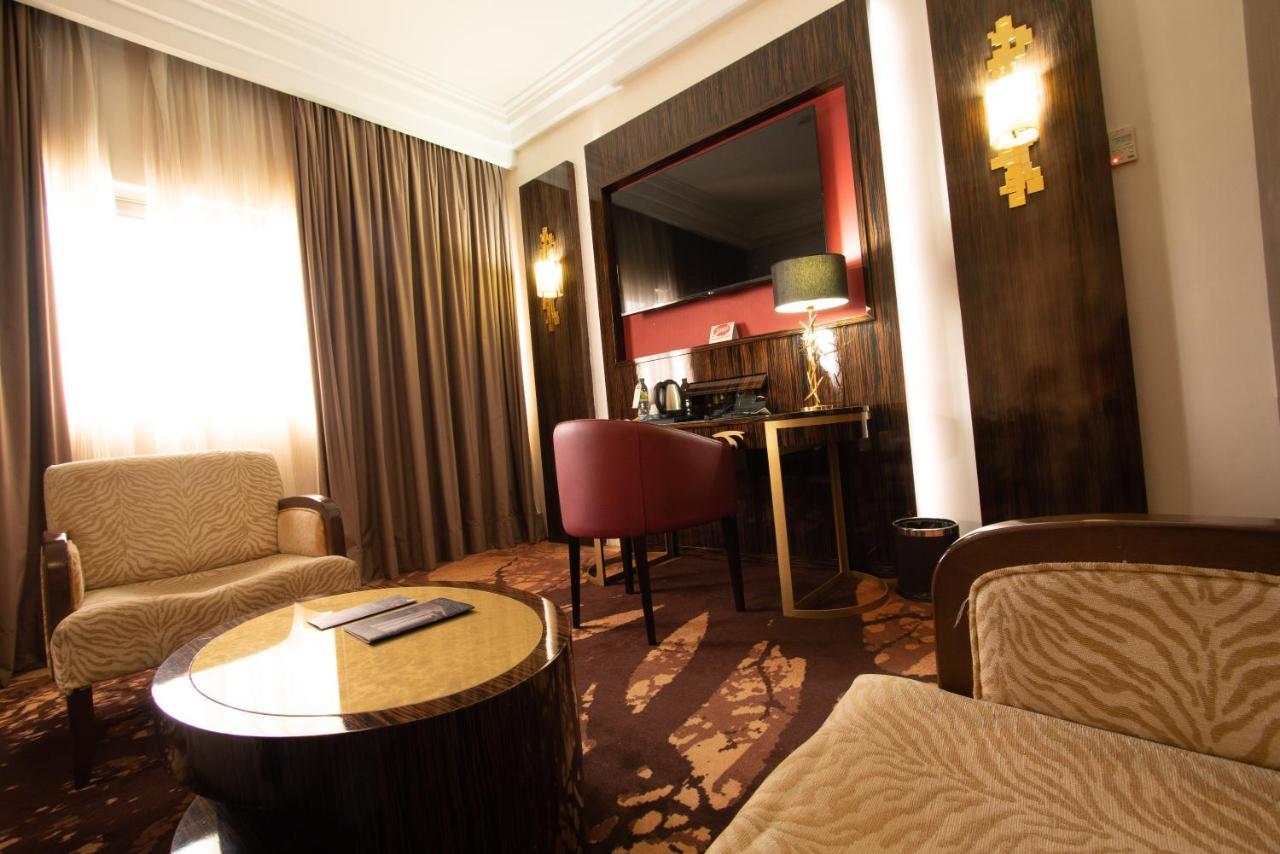 Hotel Fleur De Lys Plateau Дакар Экстерьер фото
