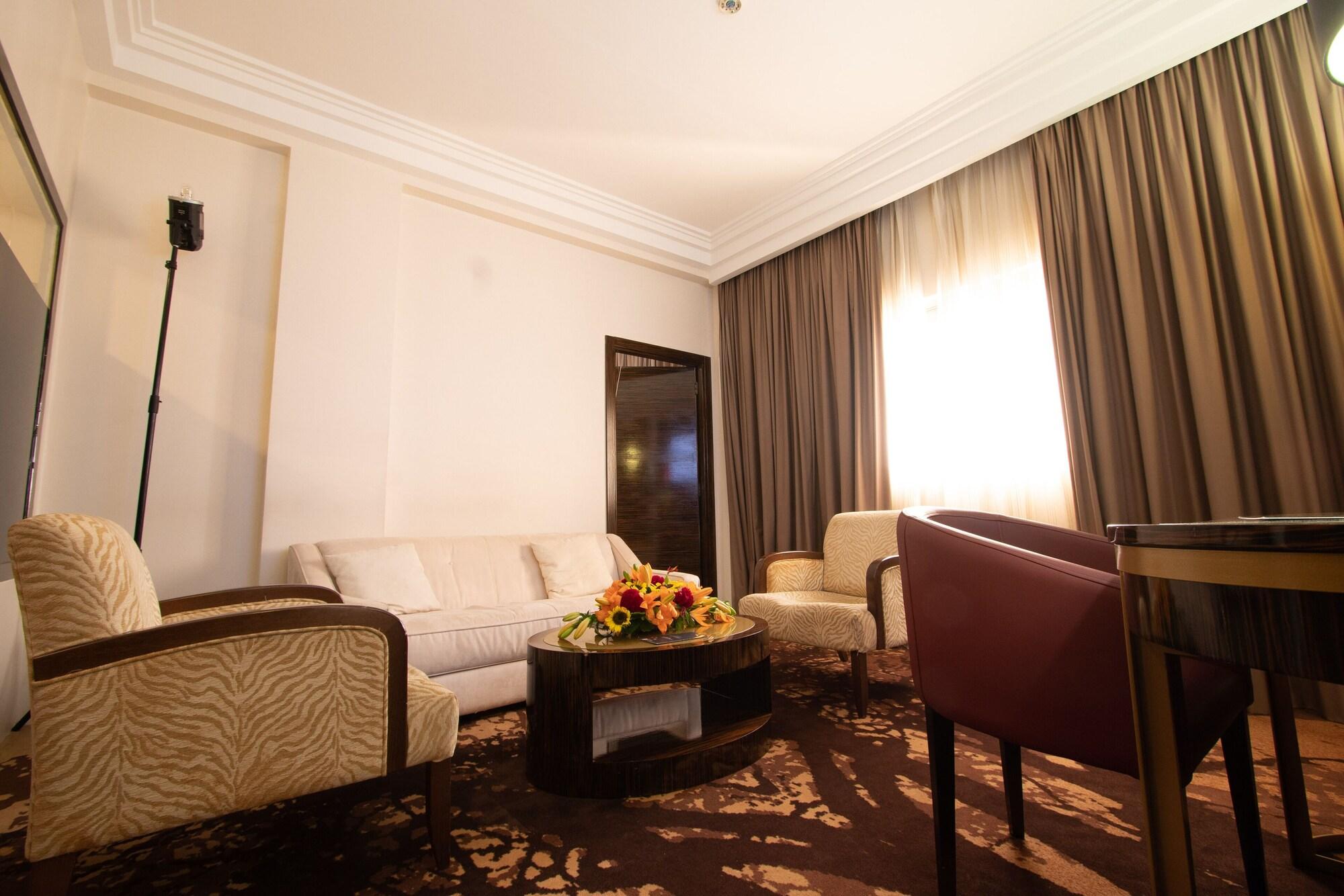 Hotel Fleur De Lys Plateau Дакар Экстерьер фото