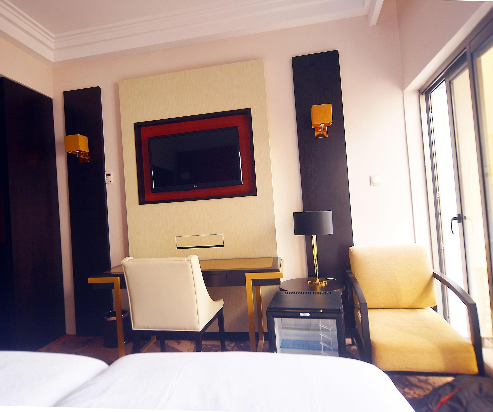 Hotel Fleur De Lys Plateau Дакар Экстерьер фото