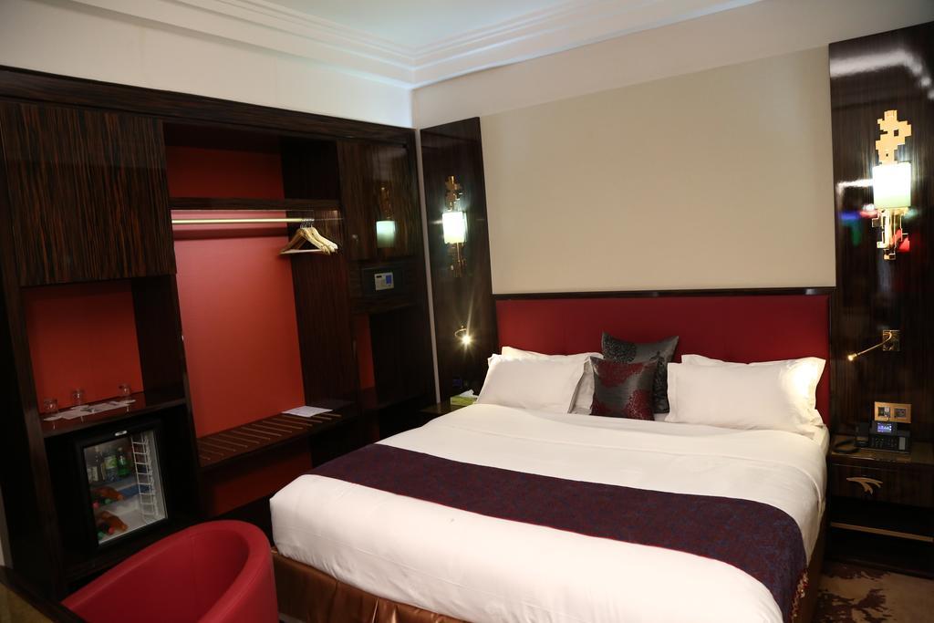 Hotel Fleur De Lys Plateau Дакар Экстерьер фото