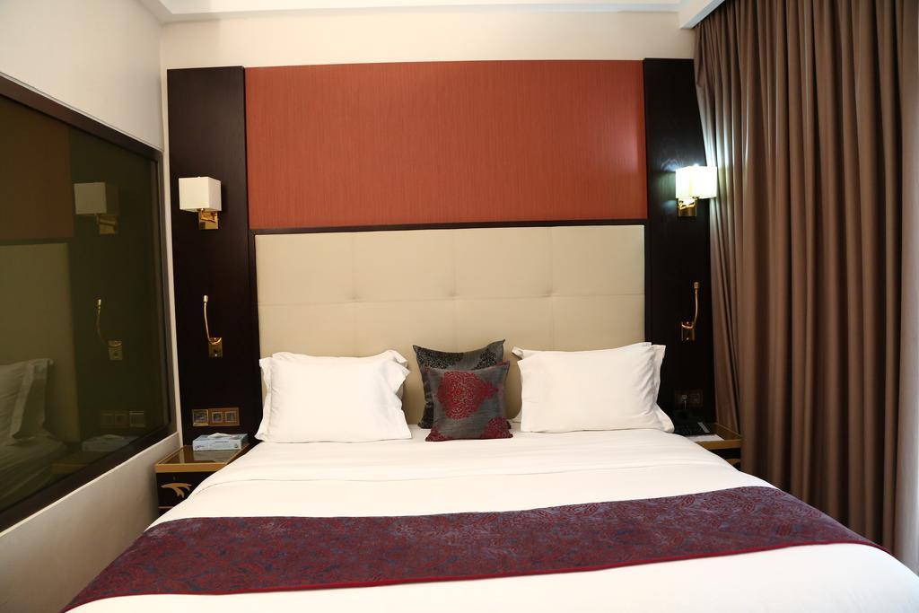 Hotel Fleur De Lys Plateau Дакар Экстерьер фото