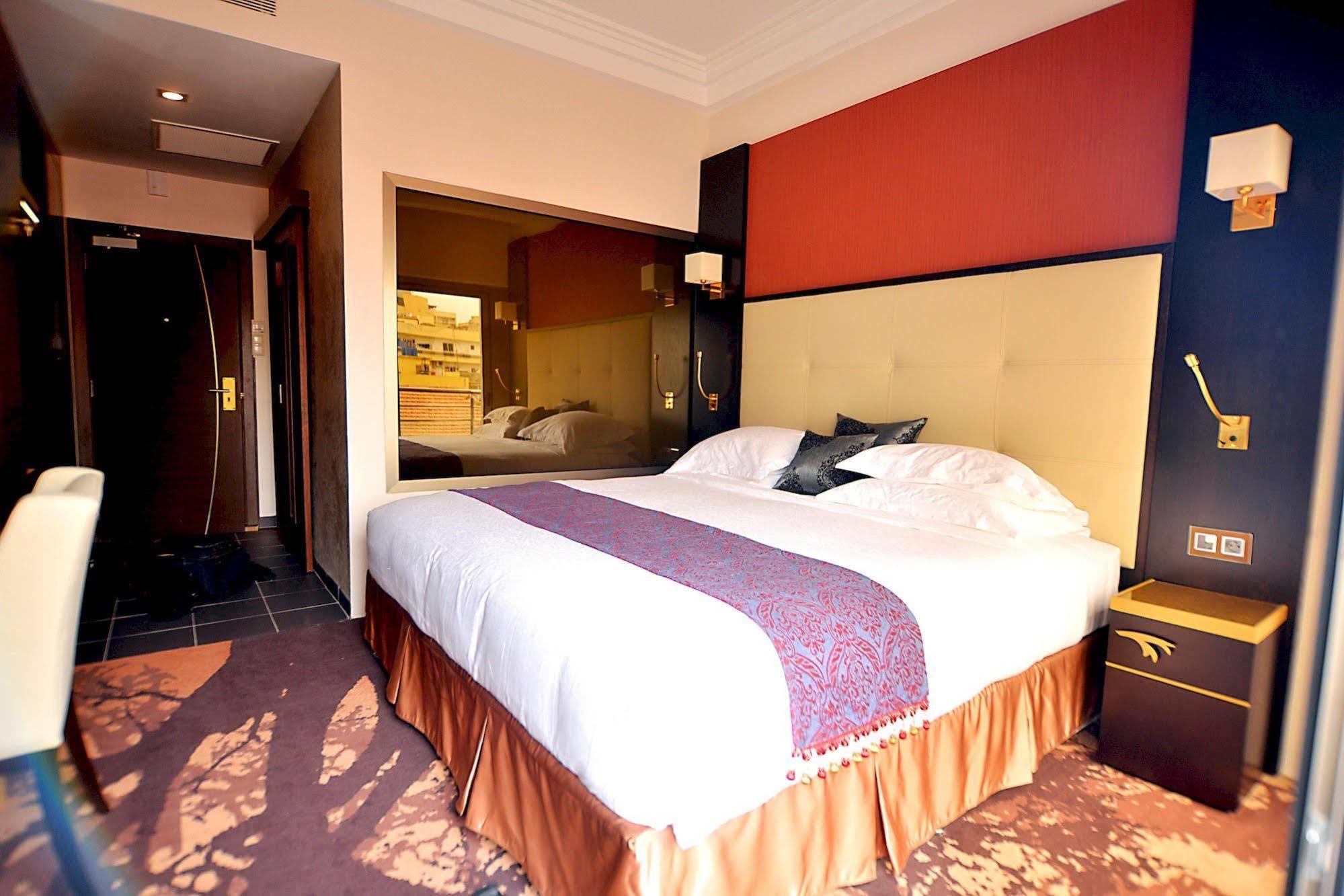 Hotel Fleur De Lys Plateau Дакар Экстерьер фото